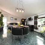Apartment Zara Lovran