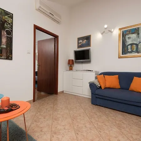 Zara Apartament